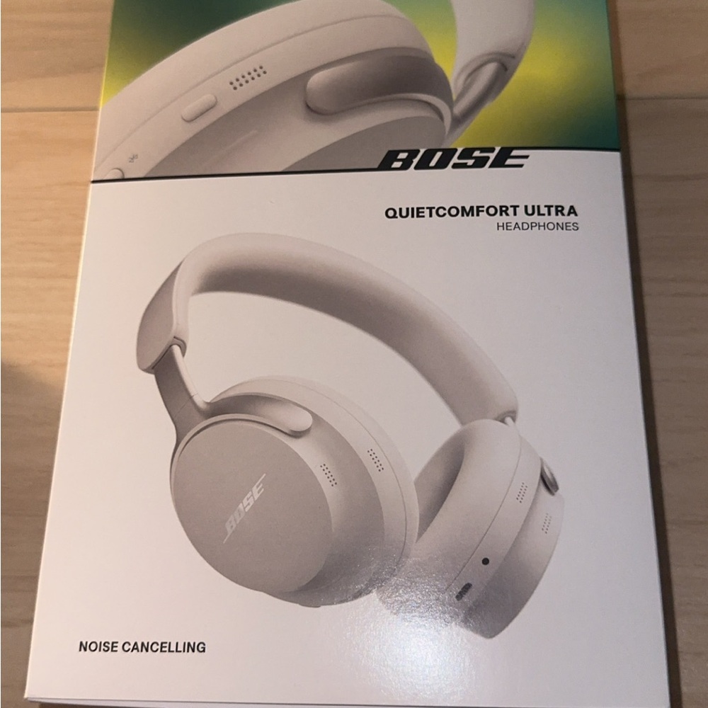 Bose QuietComfort Ultra Headphones in White